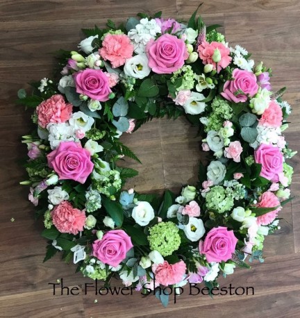 Pretty Pink and White Wreath