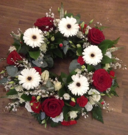 Red and White Wreath